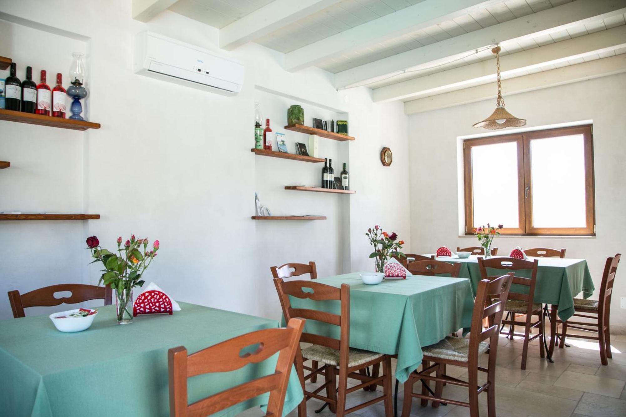 Trulli Boccadoro Hotel Ostuni Bilik gambar